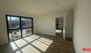  LOCAUX D'ACTIVITÉS 284 M² GUÉRANDE