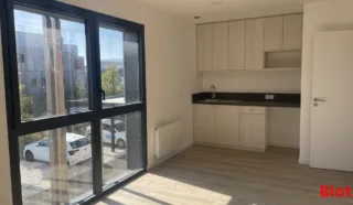  LOCAUX D'ACTIVITÉS 284 M² GUÉRANDE