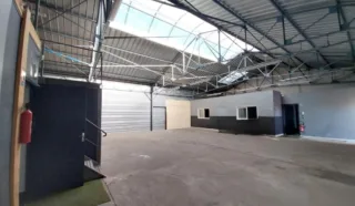  LOCAL D'ACTIVITES 248 M² LOCMINE