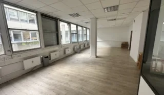  BUREAUX 76 m² RENNES