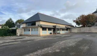  LOCAL ACTIVITES INDEPENDANT 470 m² MONTGERMONT