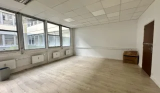  BUREAUX 76 m² RENNES