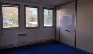  BUREAUX 93 m² QUIMPER