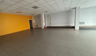 LOCAL COMMERCIAL 100 m² LORIENT
