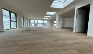  BUREAUX NEUFS 178 m² LORIENT LA BASE