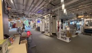  LOCAUX D'ACTIVITÉS 385 M² NANTES