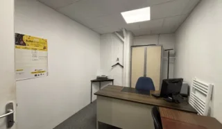  LOCAUX D'ACTIVITÉS 385 M² NANTES