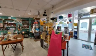  LOCAUX COMMERCIAUX 94 M² SAINT BREVIN LES PINS