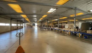  LOCAL D'ACTIVITÉS 1350 m² BAUD