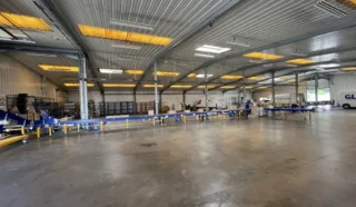  LOCAL D'ACTIVITÉS 1350 m² BAUD