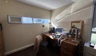  BUREAUX 120 M² REZE