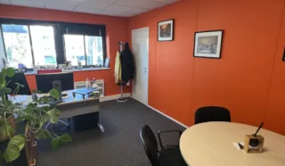  BUREAUX 330 M² BOUGUENAIS
