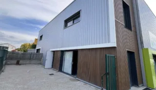  LOCAL D'ACTIVITES MONTFORT SUR MEU 110 m²