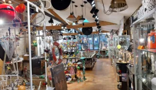  LOCAL COMMERCIAL 320 m² LOCRONAN