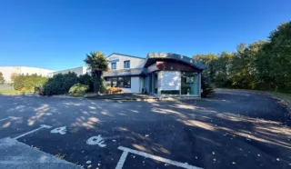  LOCAL D'ACTIVITES SAINT-GILLES 670 m²