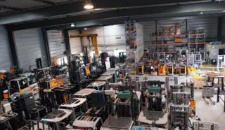  LOCAUX D'ACTIVITÉS 1 297 M² LES SORINIERES