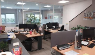  LOCAUX D'ACTIVITÉS 1 297 M² LES SORINIERES