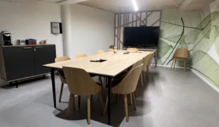  LOCAUX COMMERCIAUX 300 M² NANTES