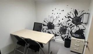  LOCAUX COMMERCIAUX 300 M² NANTES