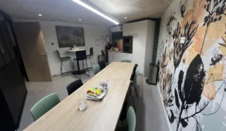  LOCAUX COMMERCIAUX 300 M² NANTES