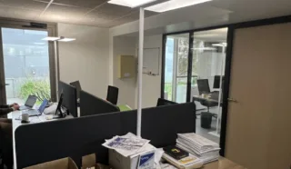  LOCAUX COMMERCIAUX 300 M² NANTES