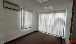  LOCAL COMMERCIAL 156 m² GUICHEN