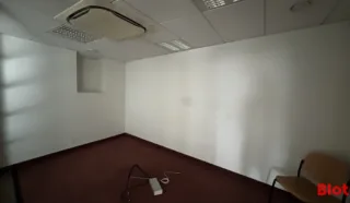  LOCAL COMMERCIAL 156 m² GUICHEN