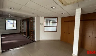  LOCAL COMMERCIAL 156 m² GUICHEN