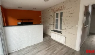  BUREAUX LOCAUX COMMERCIAUX 153 M² PORNIC