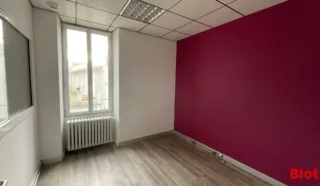  BUREAUX LOCAUX COMMERCIAUX 153 M² PORNIC