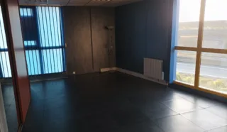  BUREAUX 129 m² YFFINIAC