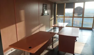  BUREAUX 129 m² YFFINIAC