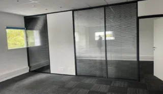 BUREAUX / LOCAUX D'ACTIVITÉS CRACH 586 m²