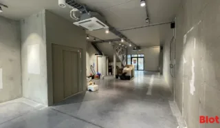  LOCAUX COMMERCIAUX 179 M² GUÉRANDE