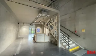  LOCAUX COMMERCIAUX 179 M² GUÉRANDE