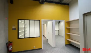  LOCAUX COMMERCIAUX 179 M² GUÉRANDE