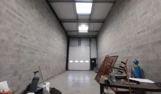  LOCAUX D'ACTIVITÉS 124 M² DONGES