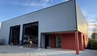  LOCAUX D'ACTIVITES ROMILLE 190 m²