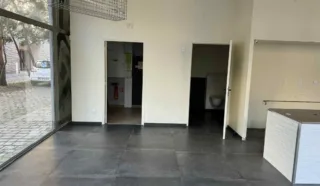  – Local commercial en angle de 120,60 m² – Île de Nantes