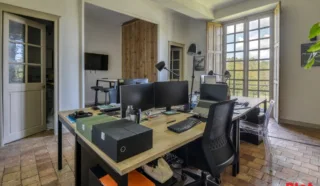  BUREAUX 210 M² NANTES