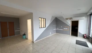  LOCAL D'ACTIVITES 245 m² LANDERNEAU