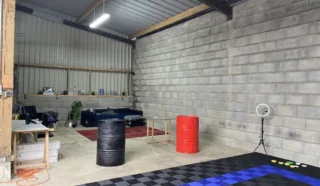  LOCAL D'ACTIVITES LANVALLAY 150 m²