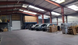  LOCAUX D'ACTIVITES  75 m² ERGUE GABERIC