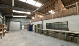  LOCAL D'ACTIVITES 500 m² GUIDEL