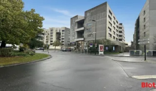  LOCAUX COMMERCIAUX 300 M² NANTES