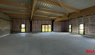  BUREAUX 164 m² LA BOUEXIERE