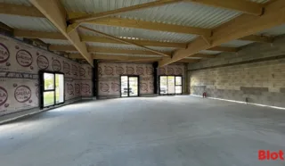  BUREAUX 153 m² LA BOUEXIERE