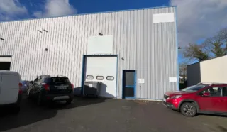  LOCAL D'ACTIVITES LA MEZIERE 460 m²