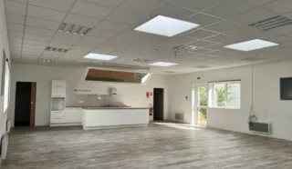  BUREAUX 267 M² TREGUEUX