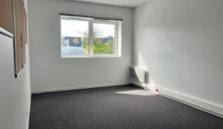  BUREAUX 267 M² TREGUEUX